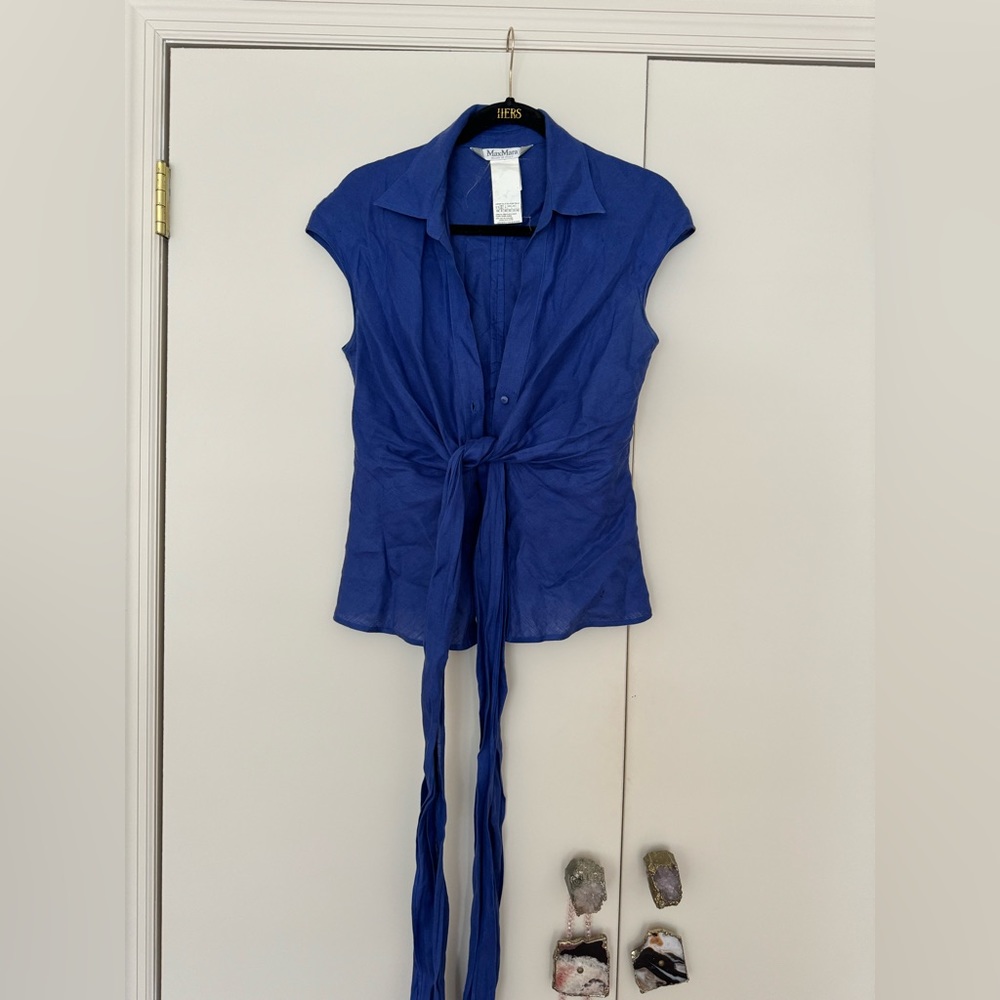 max mara blue button up tank with tie